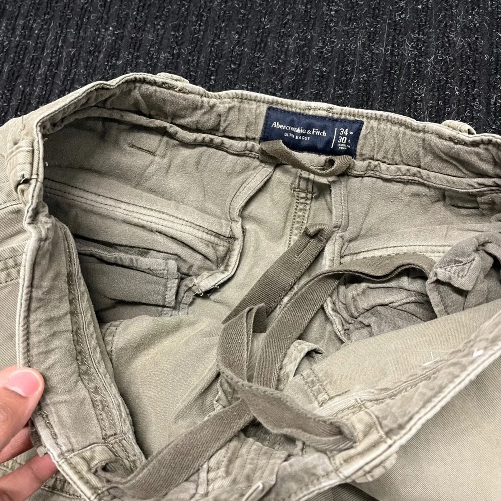 Abercrombie & Fitch Ultra Baggy Cargo Pants Mens 34x30 Olive Green Wide Leg Y2K - Picture 5 of 9